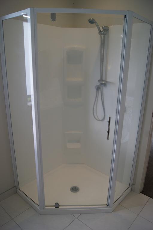 Waihi Beach Getaway-Studio, Ensuite & Private Deck Екстериор снимка