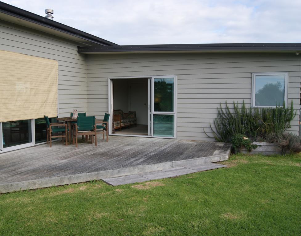 Waihi Beach Getaway-Studio, Ensuite & Private Deck Екстериор снимка