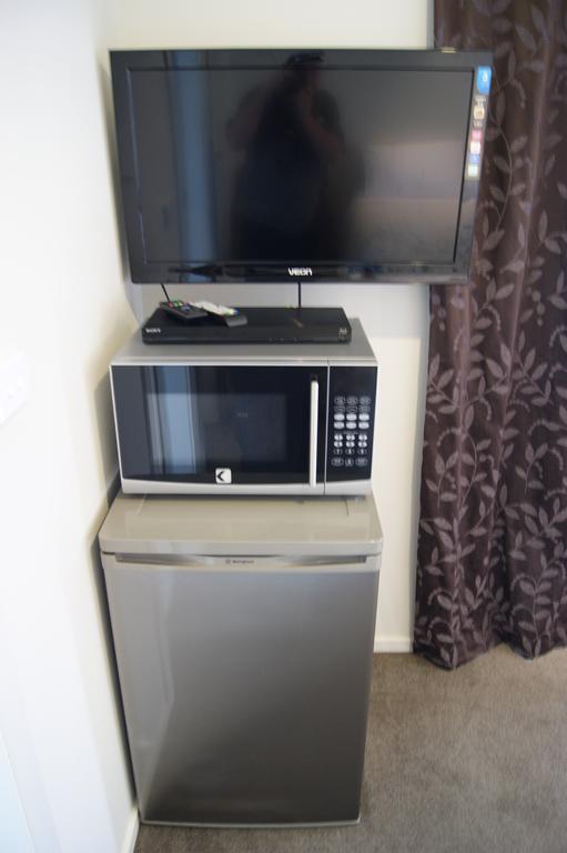 Waihi Beach Getaway-Studio, Ensuite & Private Deck Екстериор снимка